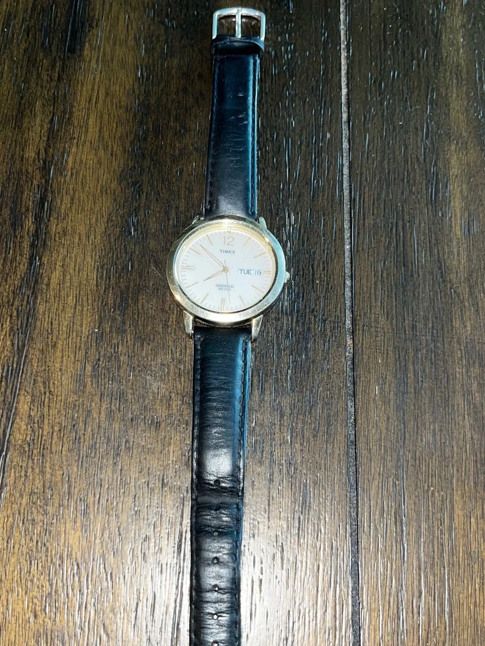 Timex: Men’s Day / Date Indiglo Water Resistant 30m Some Wear Signs- See Pics